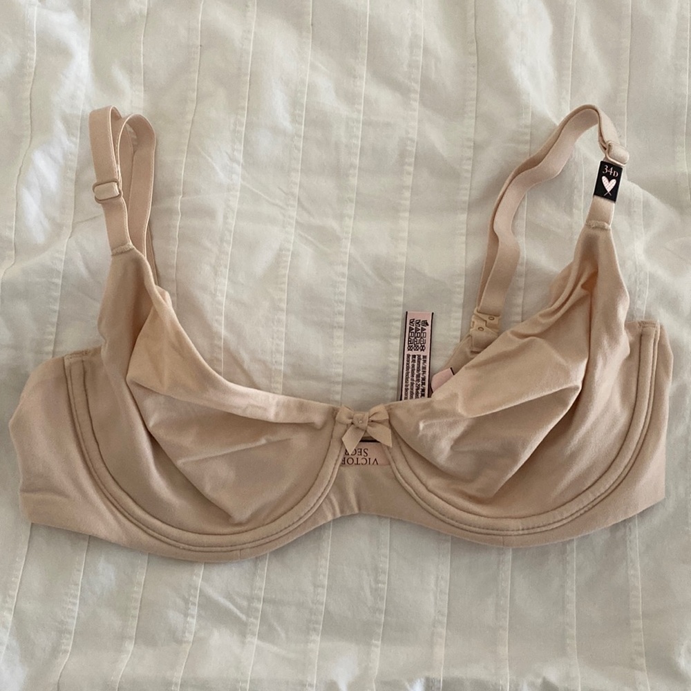 Victoria’s Secret 34D unlined tan bra